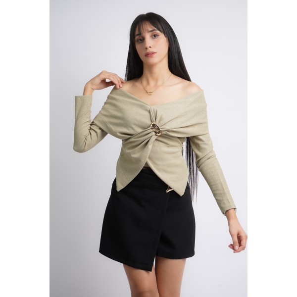 Pull avec nœud torsadé