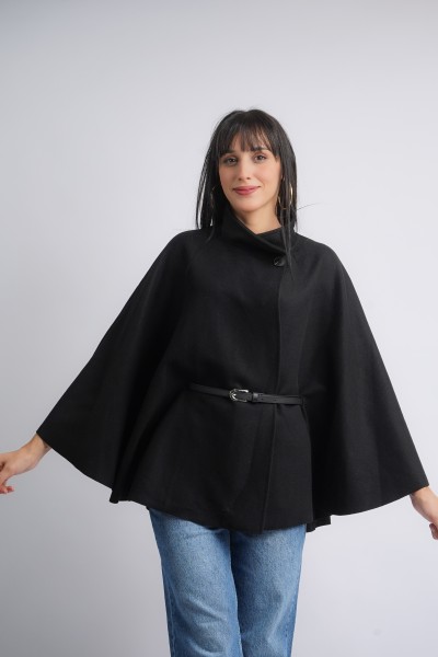 Cape noire courte et ample